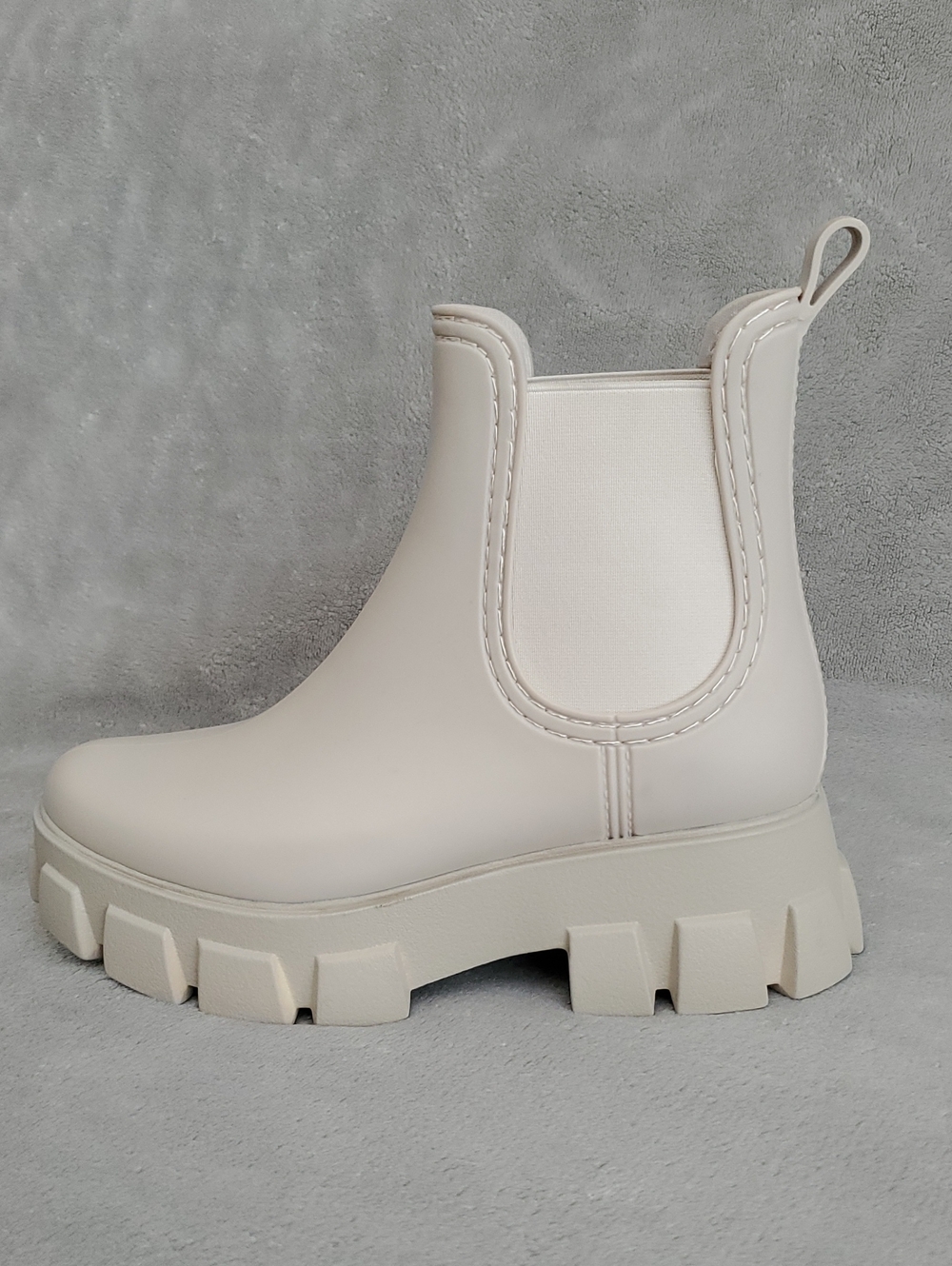 🆕️JEFFREY CAMPBELL Cream Platform Water Resistant Chelsea Lug Sole Boots SIZE:6